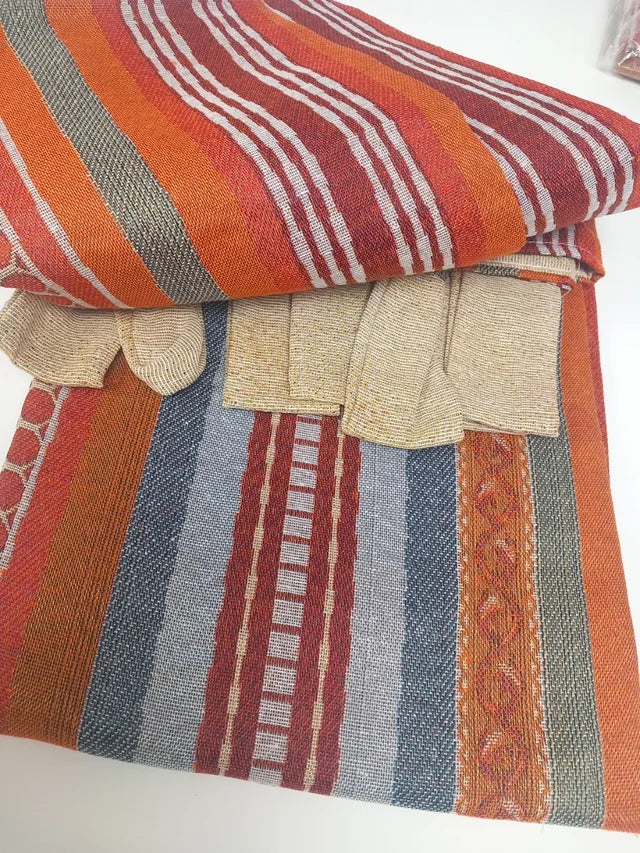 Cortinas Alpujarreñas de estilo rústico con un elegante diseño Jacquard.Envío Gratis. Con rojo y con naranja.