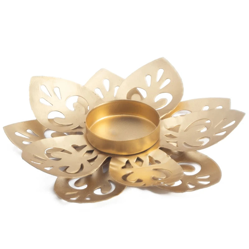 Este portavelas es ideal como complemento decorativo en espacios de meditación, salones o como detalle especial en cenas íntimas. También es un regalo original con encanto artesanal.