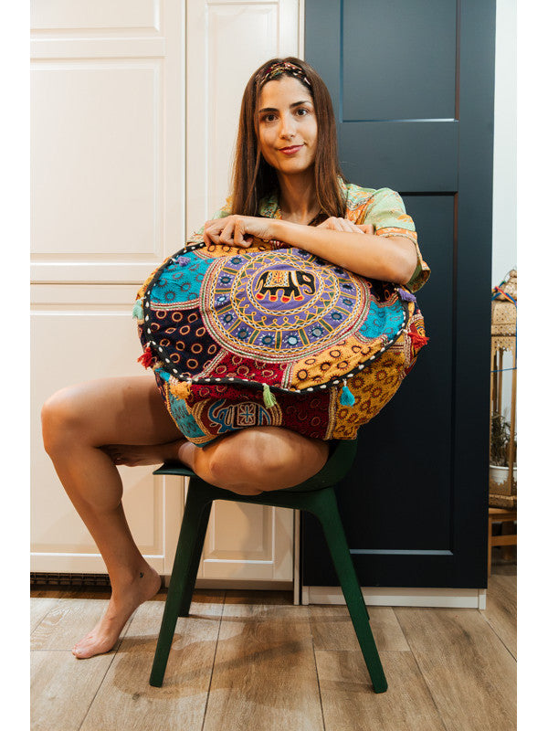 Puff con alma y mucho color en Patchwork Iro redondo 40cm aproximadamente.Envío Gratis sin pedido mínimo.