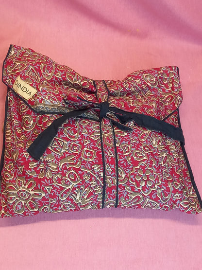 Pijamas India con preciosos estampados.Manga y pantalón corto.Talla única con bolsa a juego,28.99€,envío gratis.Modelo Jaipur rojo.