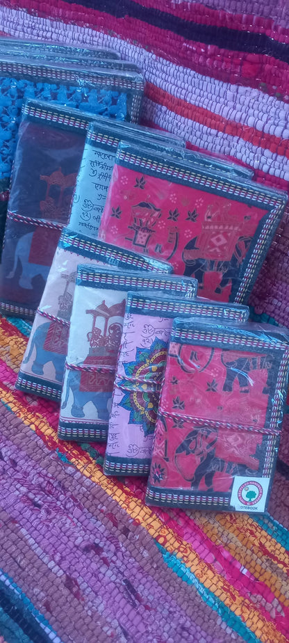 CUADERNO INDIA MAGIC PRINT XS. ES UNA OBRA DE ARTE QUE CELEBRA LA BELLEZA DE LO HECHO A MANO.ENVÍO GRATIS SIN PEDIDO MÍNIMO.