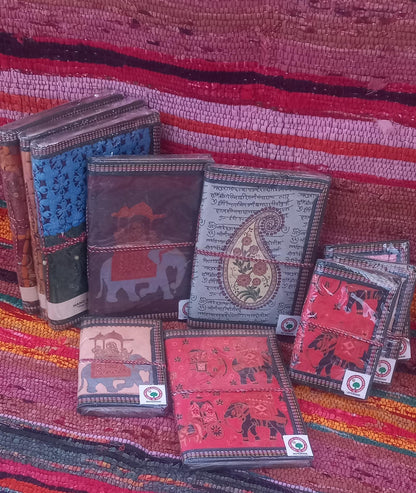 CUADERNO INDIA MAGIC PRINT XS. ES UNA OBRA DE ARTE QUE CELEBRA LA BELLEZA DE LO HECHO A MANO.ENVÍO GRATIS SIN PEDIDO MÍNIMO.