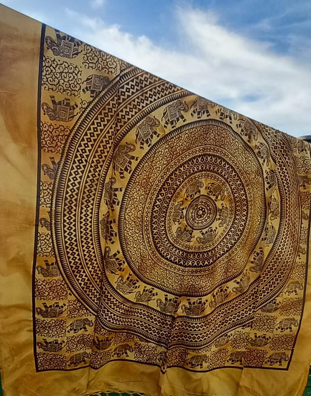 COLCHA MULTIFUNCIÓN O CUBRE MODELO LUZ MANDALA ELEFANTE 100%ALGODÓN 210X240CM.ENVÍO GRATIS SIN PEDIDO MÍNIMO.