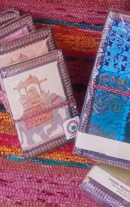 CUADERNO INDIA MAGIC PRINT XS. ES UNA OBRA DE ARTE QUE CELEBRA LA BELLEZA DE LO HECHO A MANO.ENVÍO GRATIS SIN PEDIDO MÍNIMO.