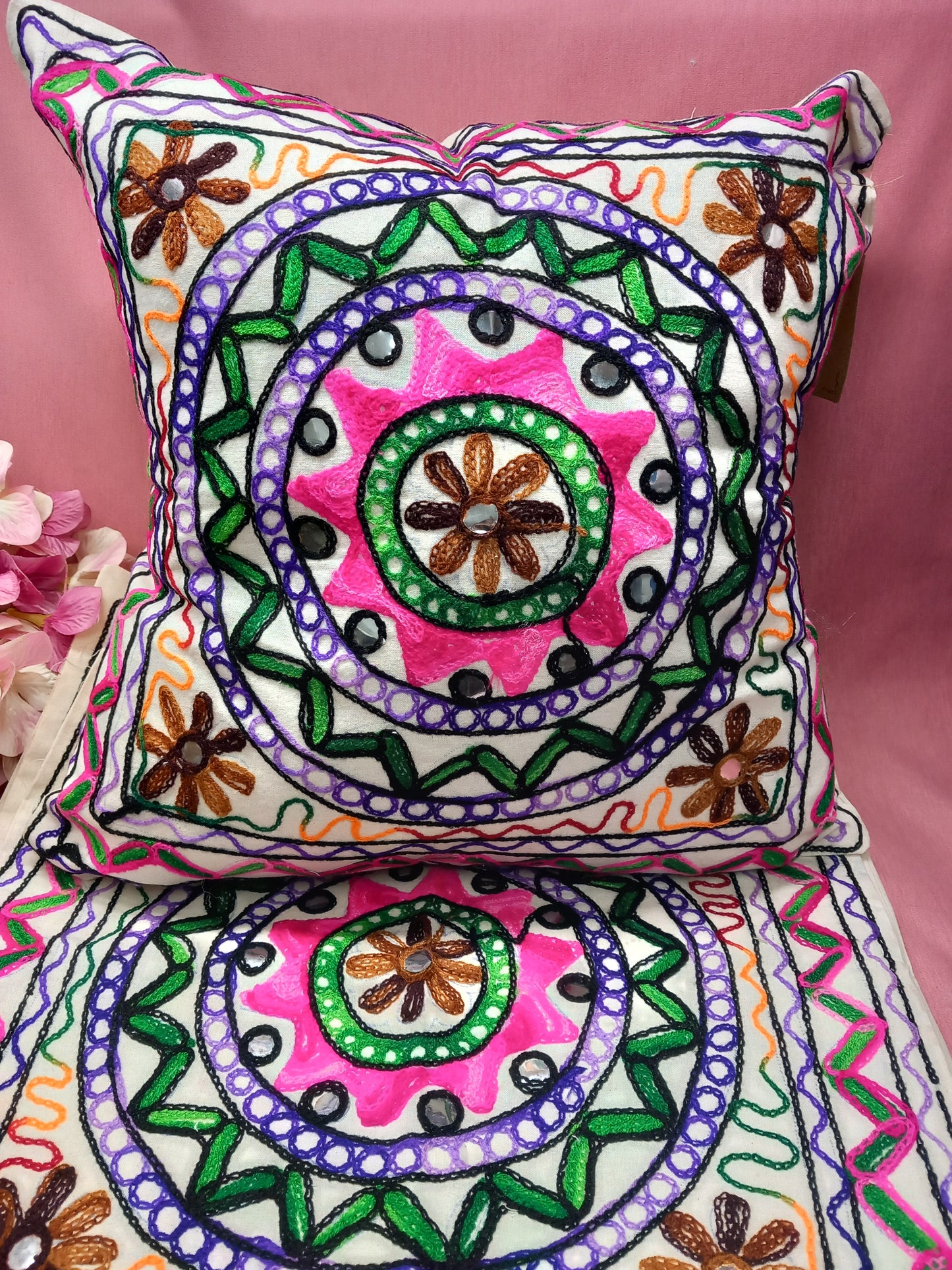 Fundas de cojín modelo mandala rosa.Precio sin competencia. Envío Gratis.