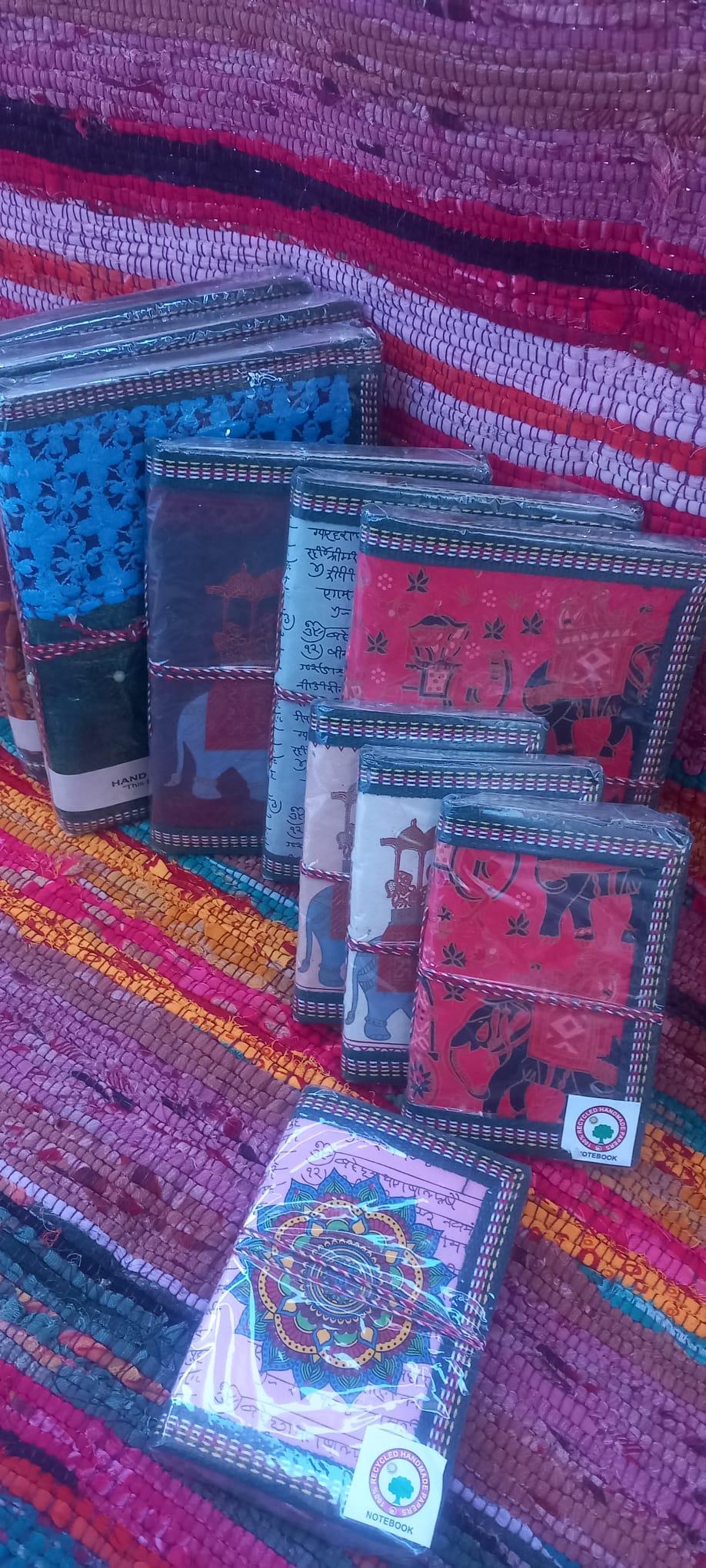 CUADERNO INDIA MAGIC PRINT XS. ES UNA OBRA DE ARTE QUE CELEBRA LA BELLEZA DE LO HECHO A MANO.ENVÍO GRATIS SIN PEDIDO MÍNIMO.