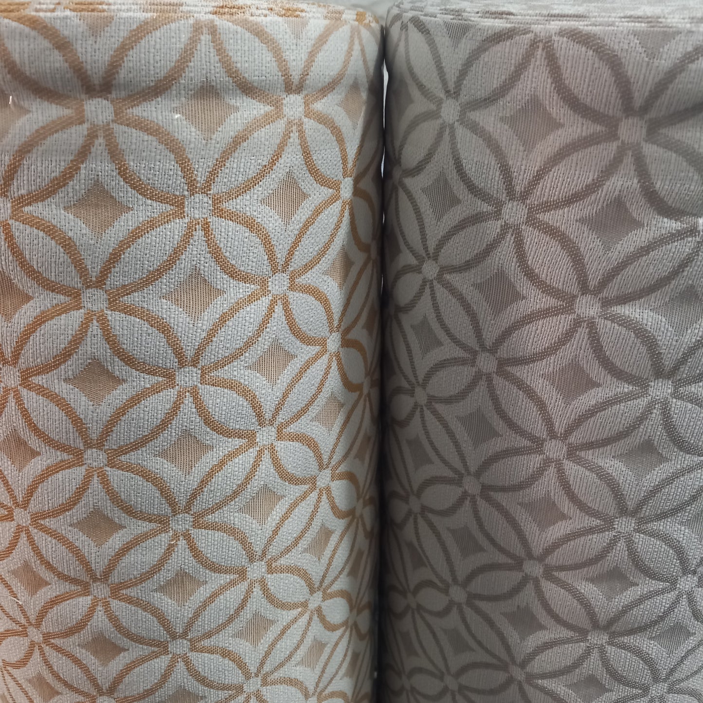 Tela por metros satinada y a doble de ancho en dos colores a elegir.Envío Gratis.