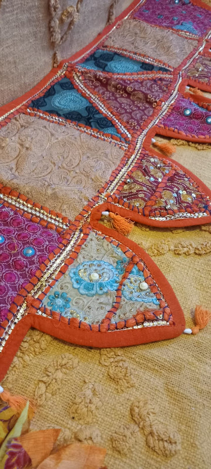 TORÁN BORDADO PATCHWORK PARA EMBELLECER Y ATRAER BUENAS ENERGÍAS,HECHO A MANO Y ES UNA PIEZA ARTESANAL ÚNICA.ENVÍO GRATIS SIN PEDIDO MÍNIMO.