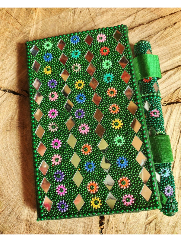 2 LIBRETAS Y 2 BOLIS SET IMPRENSCINDIBLE HECHO A MANO EN INDIA**EL PRECIO DE 9.99€ ES POR 2 SET DE LIBRETA Y BOLI. EN TOTAL POR 9.99€ RECIBIRÁ 2 LIBRETAS Y SUS 2 BOLIS**